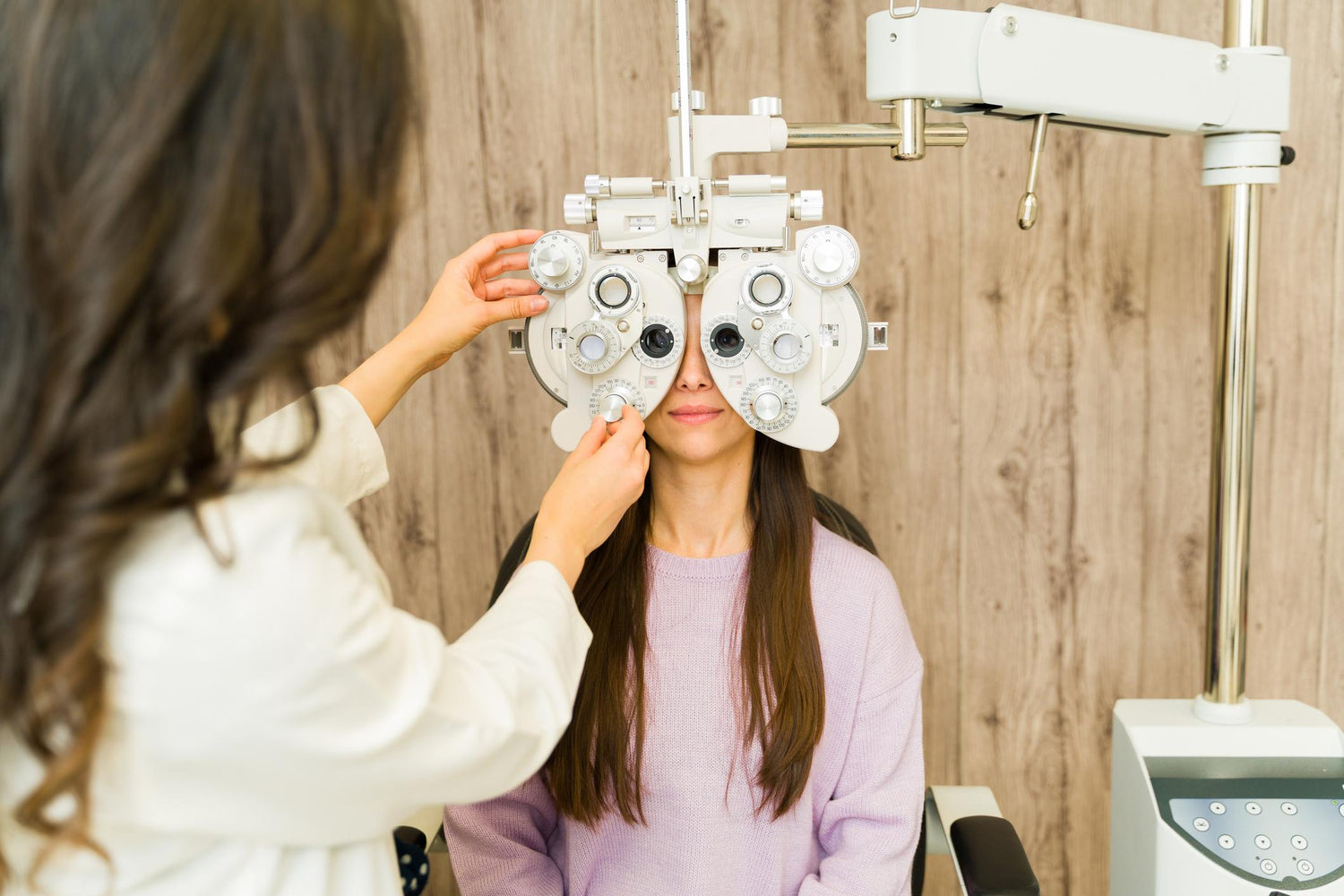 The method for choosing prescription glasses to make your face look slimmer